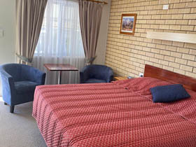 Deluxe King Room at Goomeri Motel